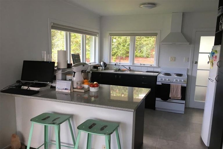 Photo of property in 26 Evelyn Place, Hillcrest, Auckland, 0627