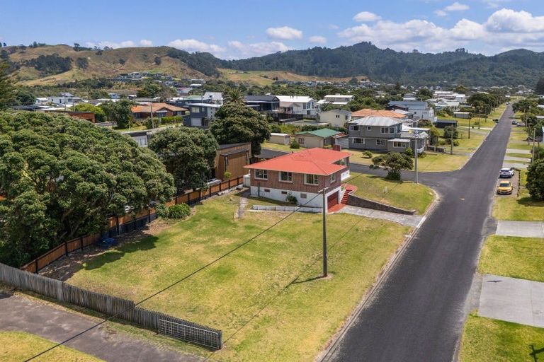 Photo of property in 2 Hillary Street, Waihi Beach, 3611