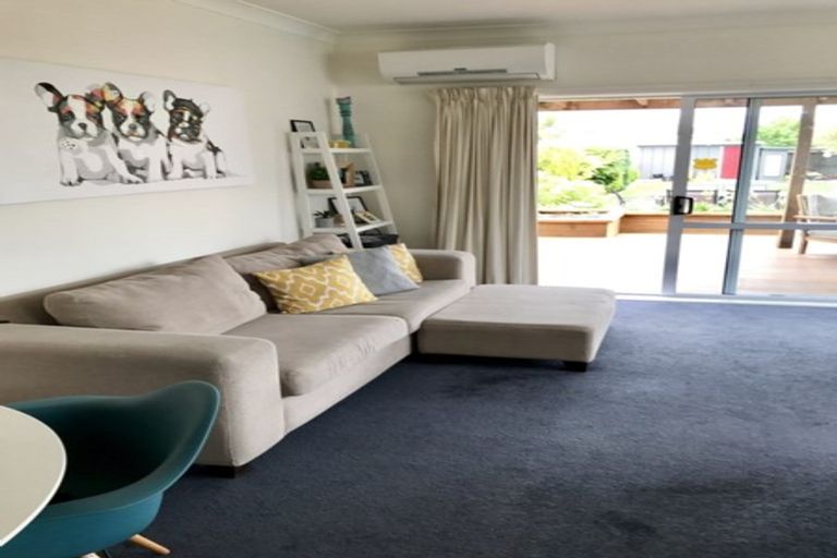 Photo of property in 41 Winton Street, St Albans, Christchurch, 8014