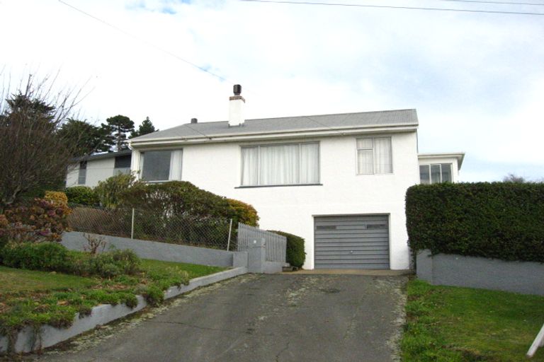 Photo of property in 4 Featherston Street, Macandrew Bay, Dunedin, 9014