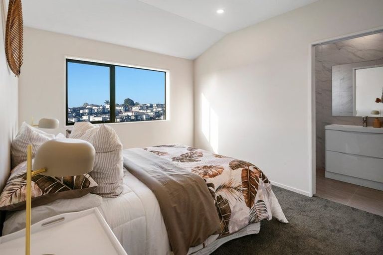 Photo of property in 41 Baumea Rise, Massey, Auckland, 0614