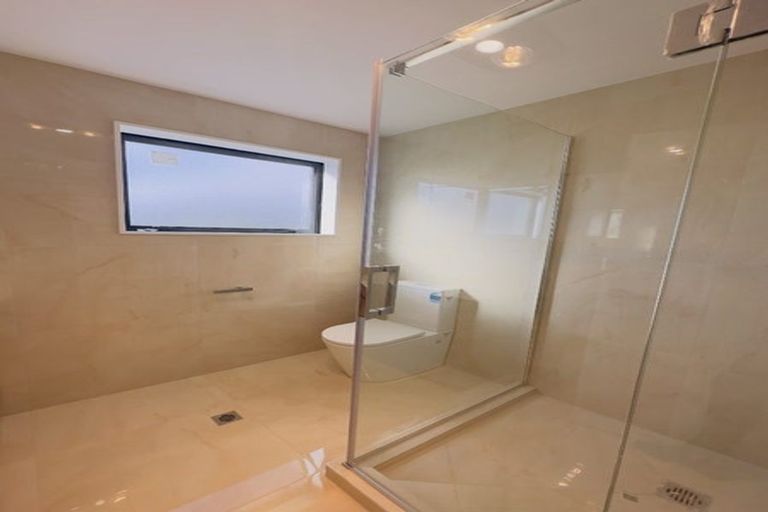 Photo of property in 20a Brentford Place, Manurewa, Auckland, 2102