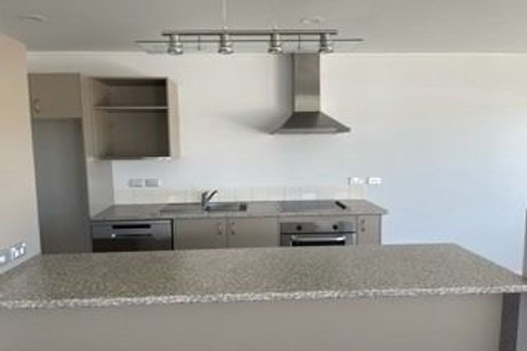 Photo of property in 2/12 Inga Road, Milford, Auckland, 0620