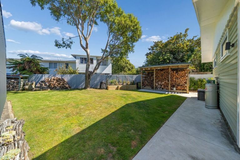 Photo of property in 22 Pasadena Crescent, Totara Park, Upper Hutt, 5018