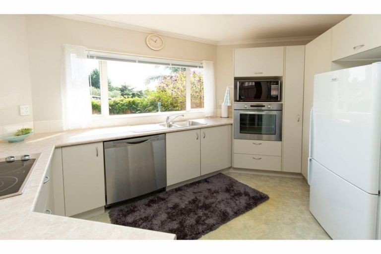 Photo of property in 36 Elan Place, Stanmore Bay, Whangaparaoa, 0932