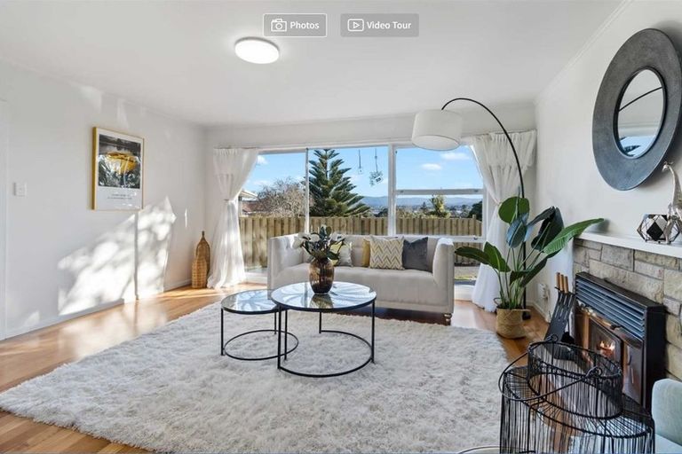 Photo of property in 32 Kirrie Avenue, Te Atatu South, Auckland, 0610