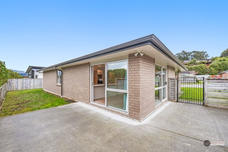 Photo of property in 73 Riverstone Drive, Riverstone Terraces, Upper Hutt, 5018