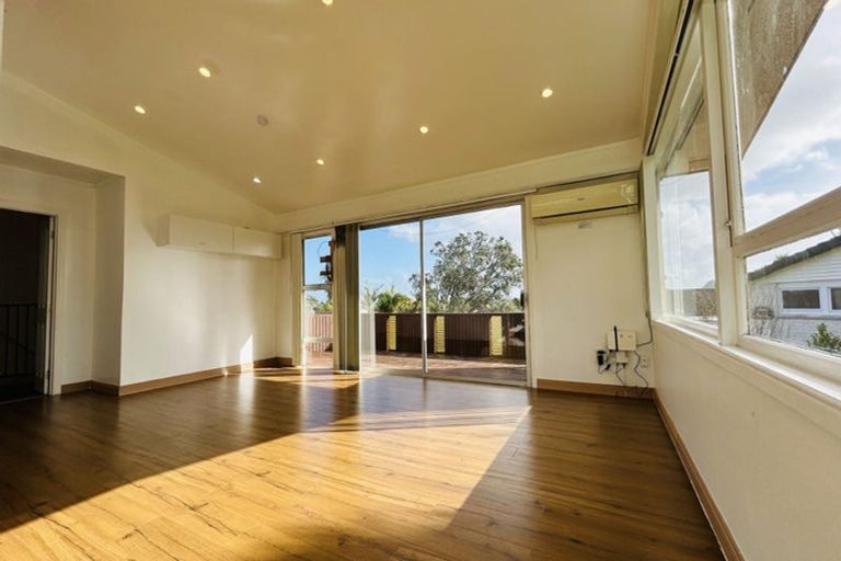 Photo of property in 24 Sunnyhill Crescent, Sunnyhills, Auckland, 2010