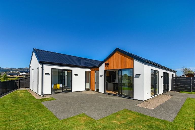 Photo of property in 11 Collier Drive, Halswell, Christchurch, 8025