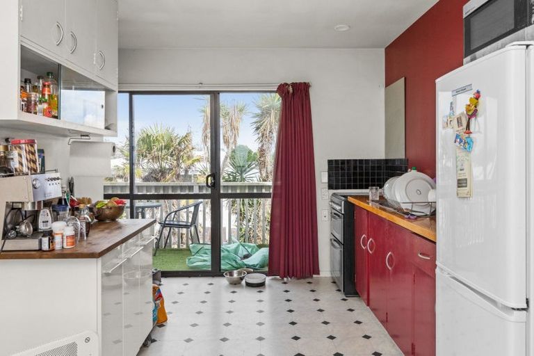 Photo of property in 653 Marine Parade, Napier South, Napier, 4110