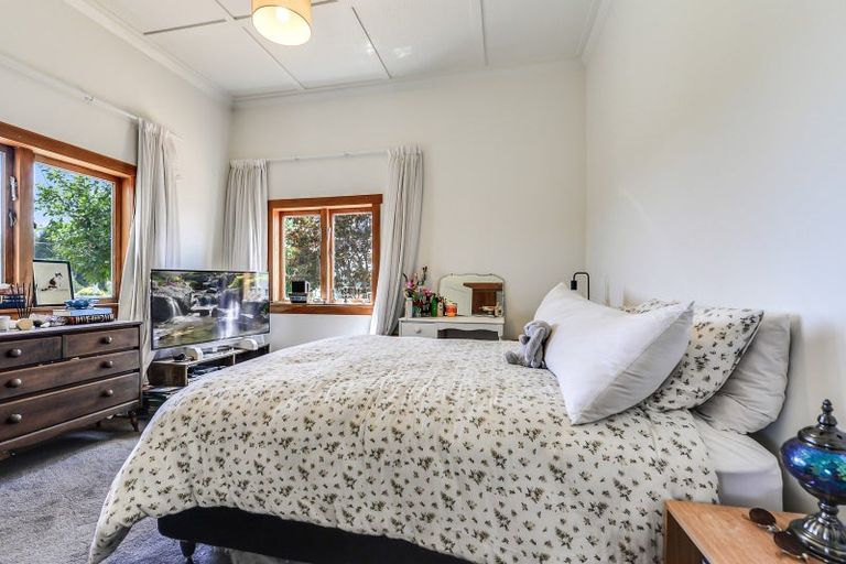 Photo of property in 75 Tuhikaramea Road, Dinsdale, Hamilton, 3204