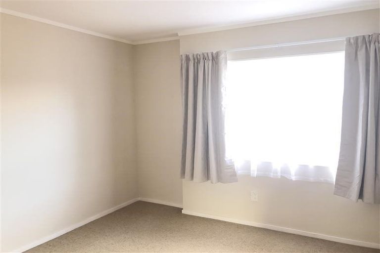 Photo of property in 4/116 Titirangi Road, New Lynn, Auckland, 0600