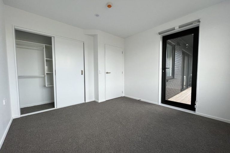Photo of property in 103/28c Eileen Newey Place, Henderson, Auckland, 0612