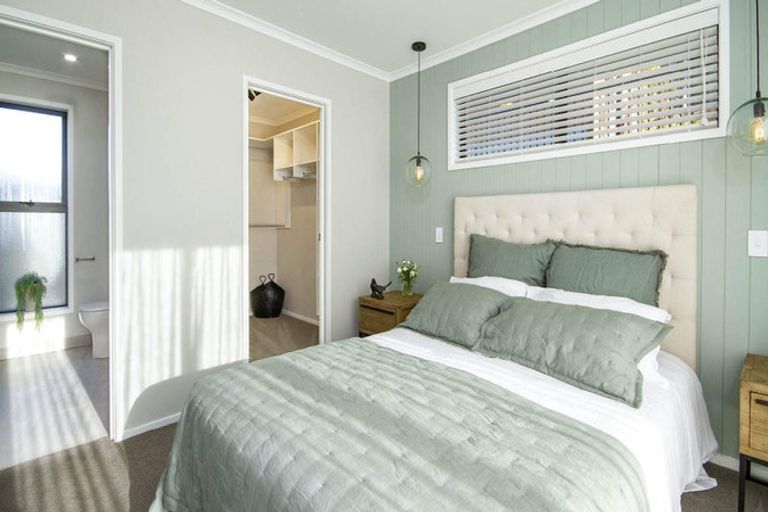 Photo of property in 4 Urumaraki Avenue, Helensville, 0800