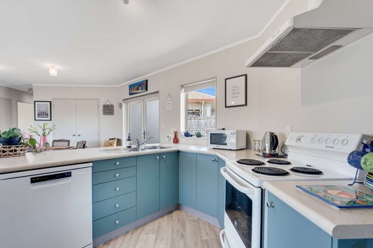 Photo of property in 2/23 Waitoa Street, Waiuku, 2123