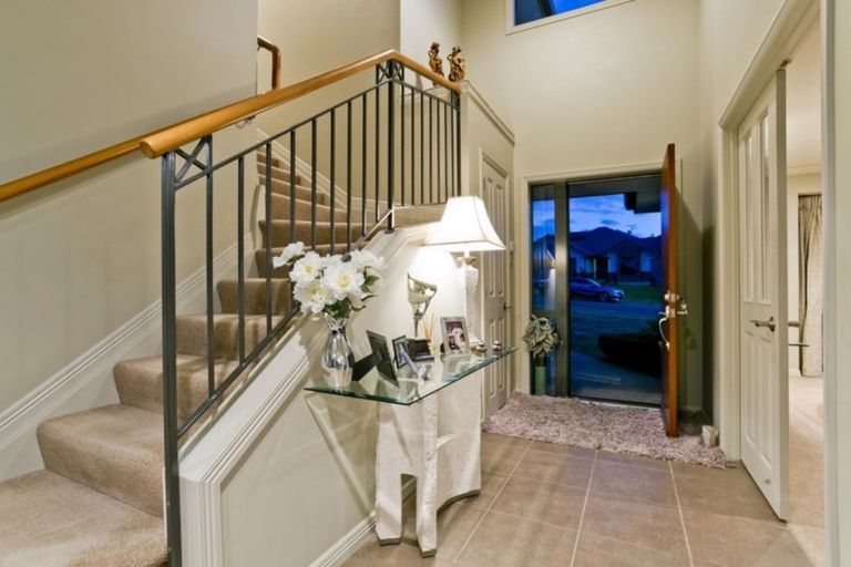 Photo of property in 2 Archer Rayner Place, Greenhithe, Auckland, 0632