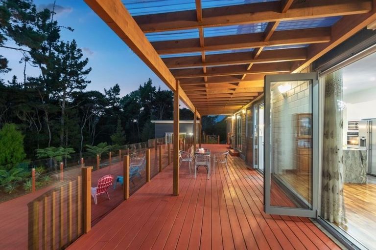 Photo of property in 16 Hobson Heights Road, Lucas Heights, Auckland, 0632