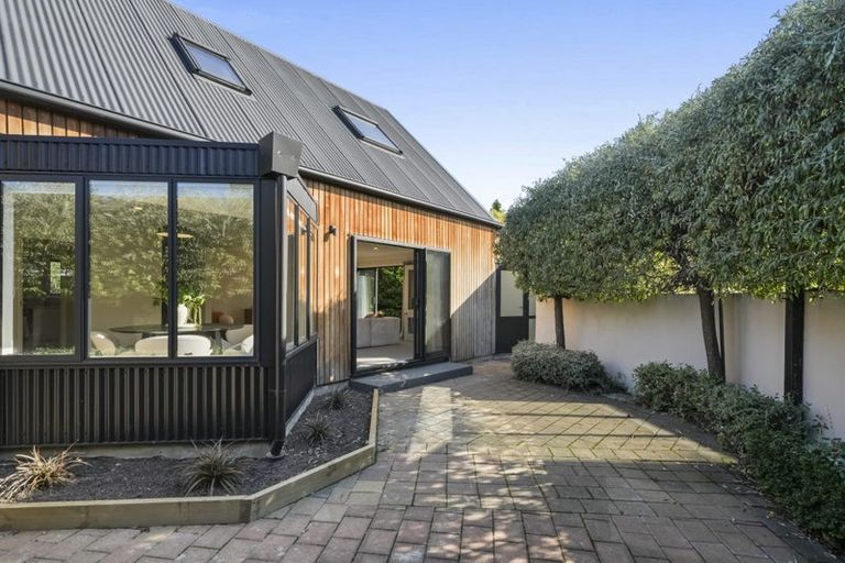 Photo of property in 3/48 Mcfaddens Road, St Albans, Christchurch, 8052