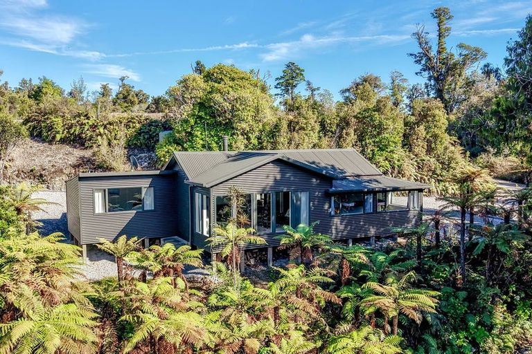 Photo of property in 1294 Lake Kaniere Road, Lake Kaniere, Kokatahi, 7881