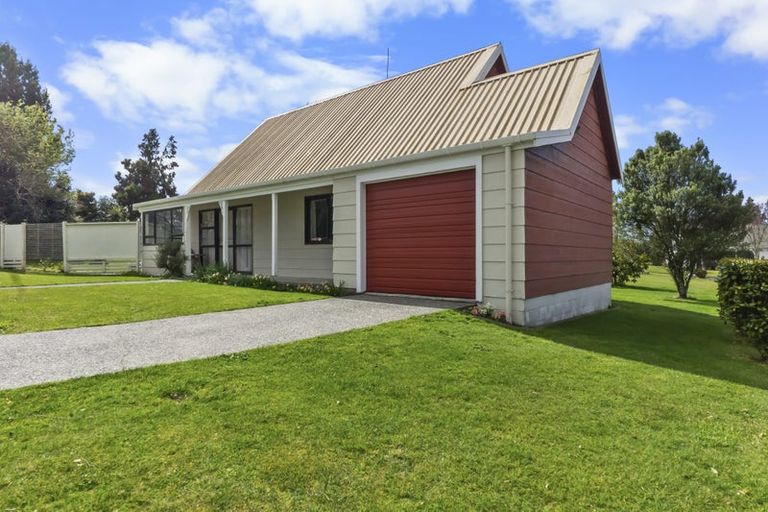 Photo of property in 1 Tui Place, Te Kowhai, Hamilton, 3288