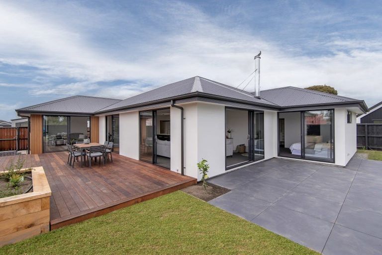 Photo of property in 32 Dynes Road, Rolleston, 7615