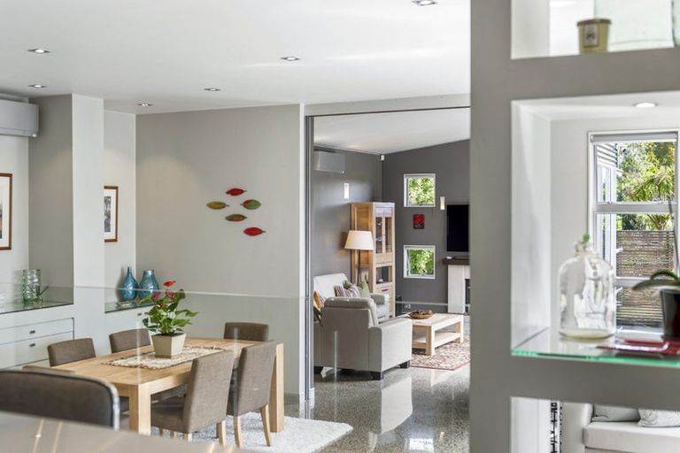 Photo of property in 2 Pounamu Avenue, Greenhithe, Auckland, 0632