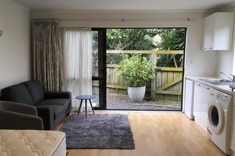 Photo of property in 23 Petane Road, Bay View, Napier, 4104