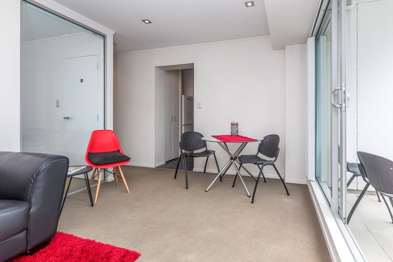 Photo of property in The Volt Apartments, 802/430 Queen Street, Auckland Central, Auckland, 1010