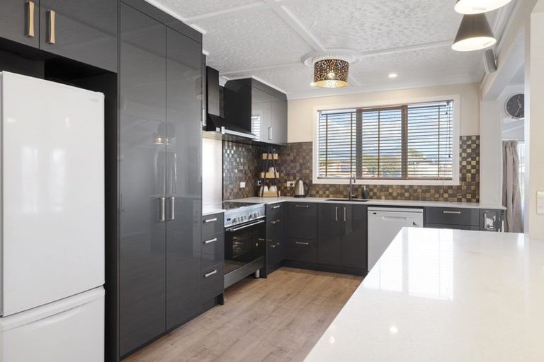 Photo of property in 144 Pembroke Street, Westown, New Plymouth, 4310