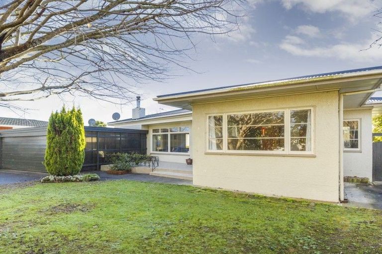Photo of property in 395 Ruahine Street, Terrace End, Palmerston North, 4410