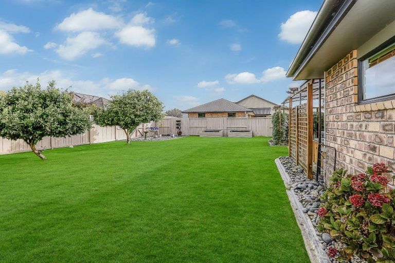 Photo of property in 10 Wakefield Place, Rototuna North, Hamilton, 3210