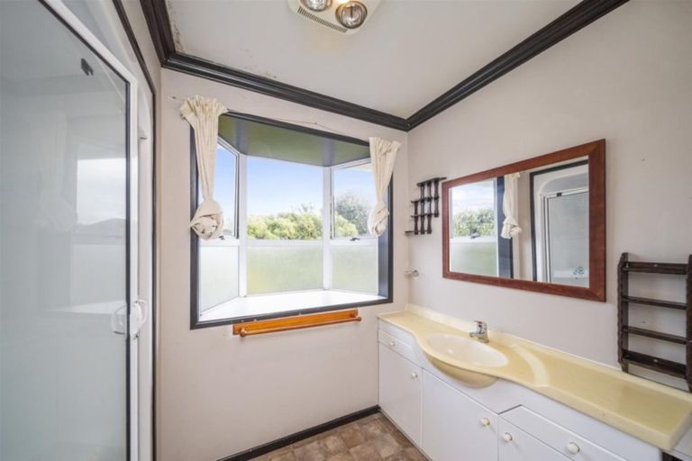 Photo of property in 11 Fairfield Road, Hawera, 4610