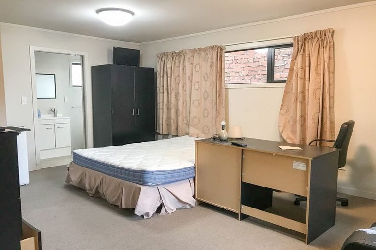 Photo of property in 1036 George Street, North Dunedin, Dunedin, 9016