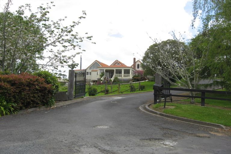 Photo of property in 34 Pomona Road, Kumeu, 0891