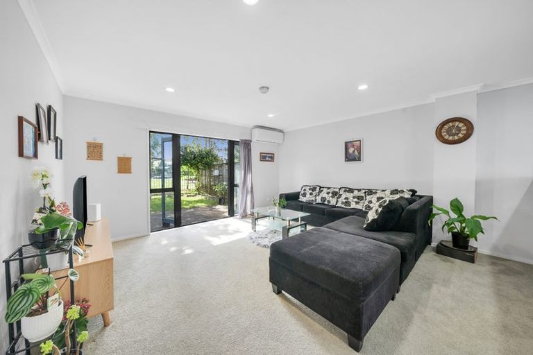 Photo of property in Tuscany Way, 20/3 Ambrico Place, New Lynn, Auckland, 0600