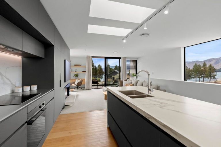 Photo of property in 18 Station Bay Rise, Lake Tekapo, 7999