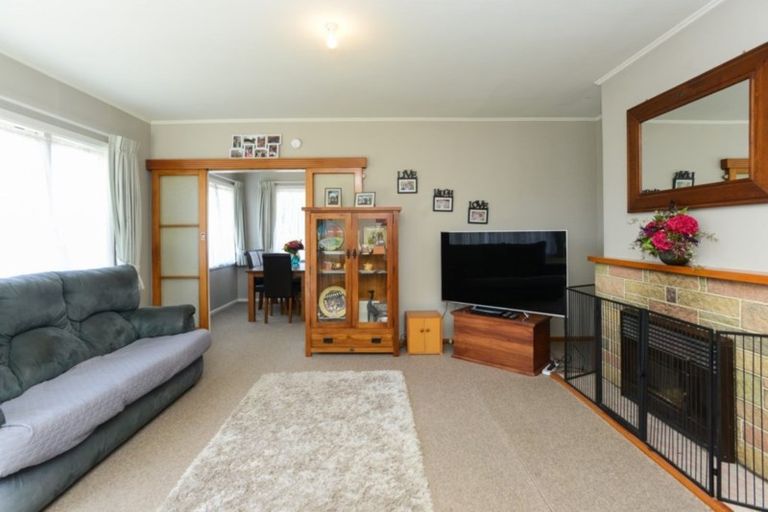 Photo of property in 4 Elizabeth Place, Clive, 4102