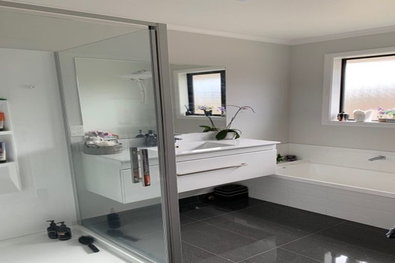 Photo of property in 14 Kowhai Drive, Cambridge, 3434