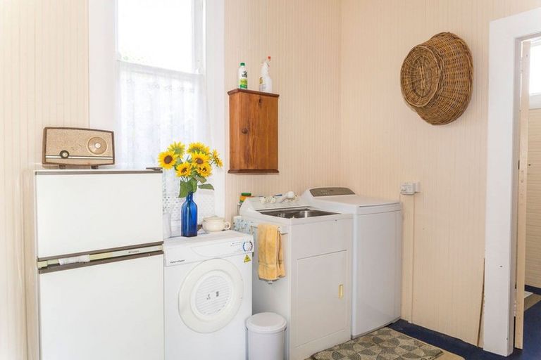 Photo of property in 39 Guy Street, Dannevirke, 4930