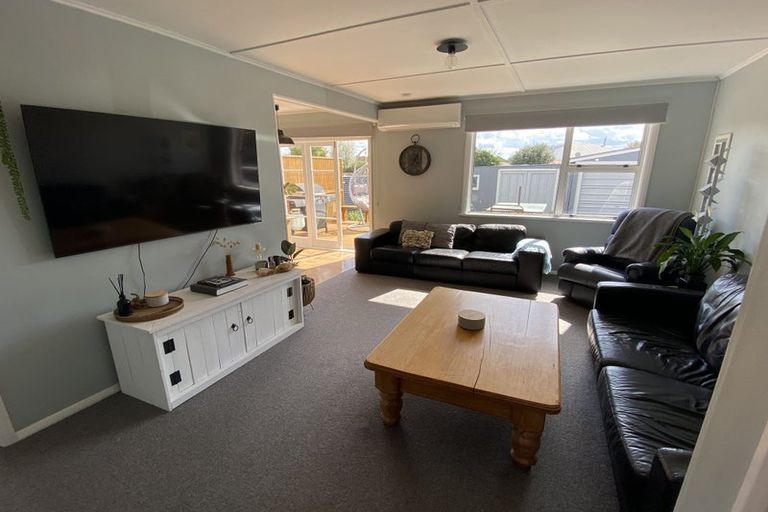 Photo of property in 45 Rangiora Avenue, Roslyn, Palmerston North, 4414