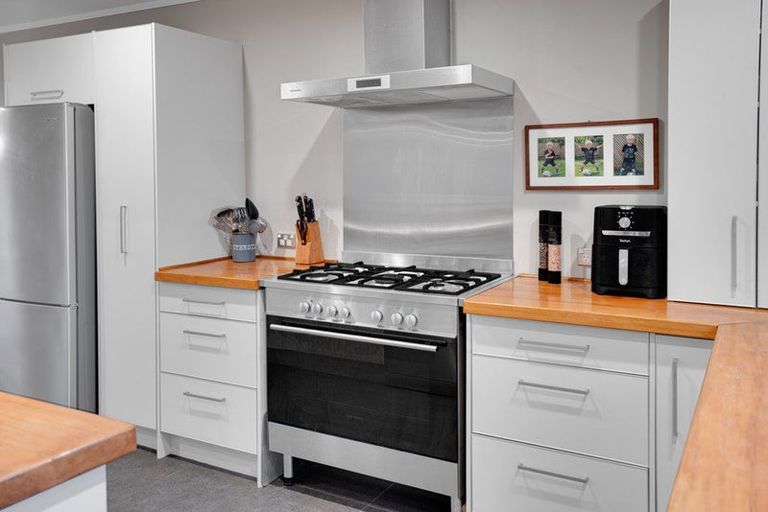 Photo of property in 145 Kanohi Road, Kaukapakapa, 0873