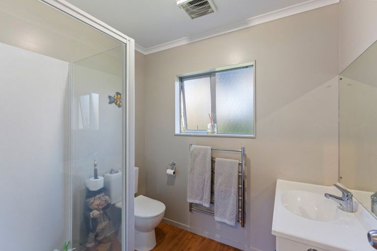 Photo of property in 5 Byron Brown Place, Otaki Beach, Otaki, 5512