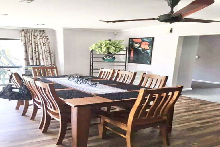 Photo of property in 13 Trossach Place, Wattle Downs, Auckland, 2103