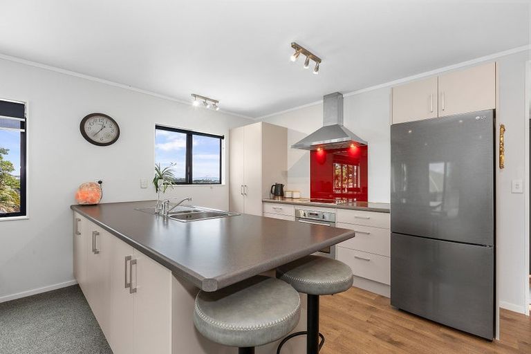 Photo of property in 13 Rosehill Place, Nawton, Hamilton, 3200