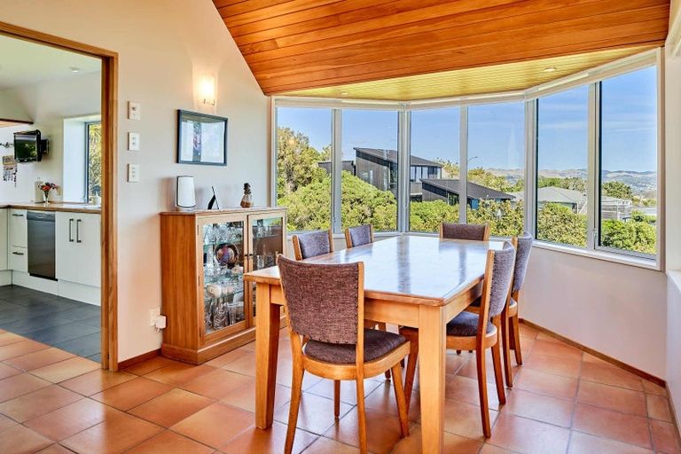 Photo of property in 1 Roys Road, Plimmerton, Porirua, 5026