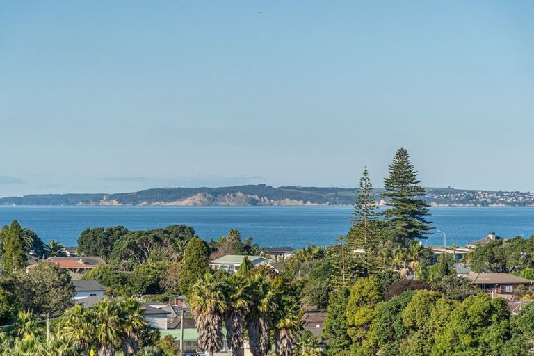 Photo of property in 90 Landmark Terrace, Orewa, 0931