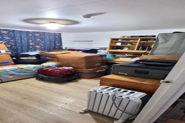 Photo of property in 9 Velma Road, Hillcrest, Auckland, 0627