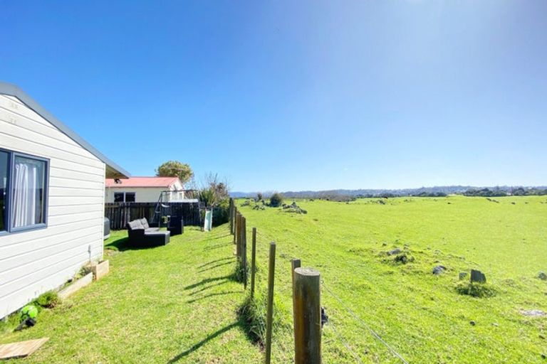 Photo of property in 9 Kiekie Road, Mangere Bridge, Auckland, 2022