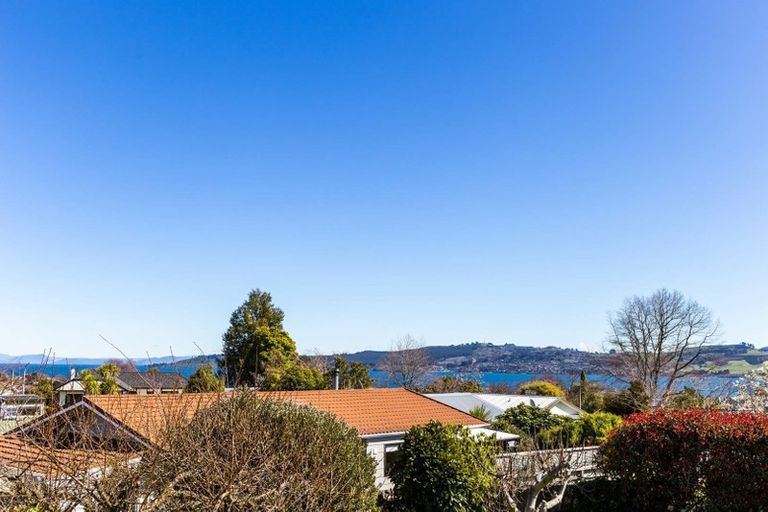 Photo of property in 7 Fairview Terrace, Waipahihi, Taupo, 3330