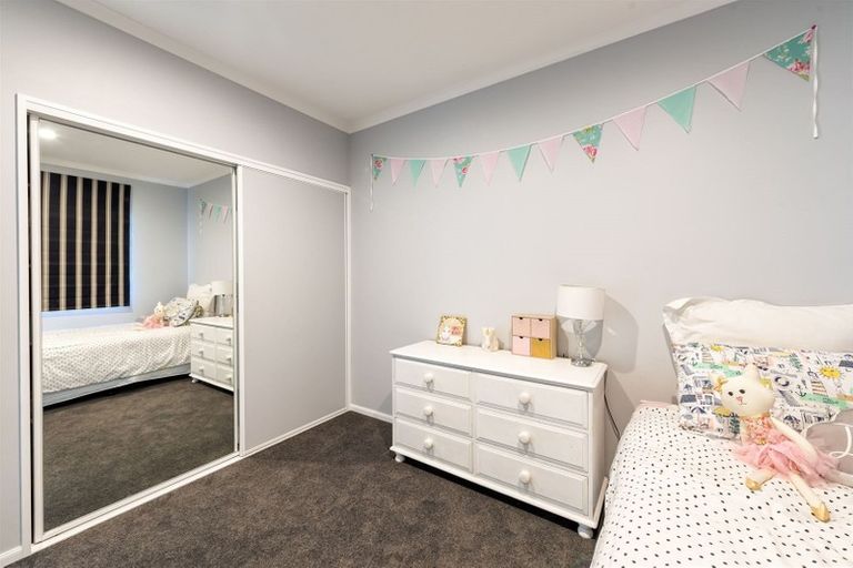 Photo of property in 11 O'rourke Place, Casebrook, Christchurch, 8051